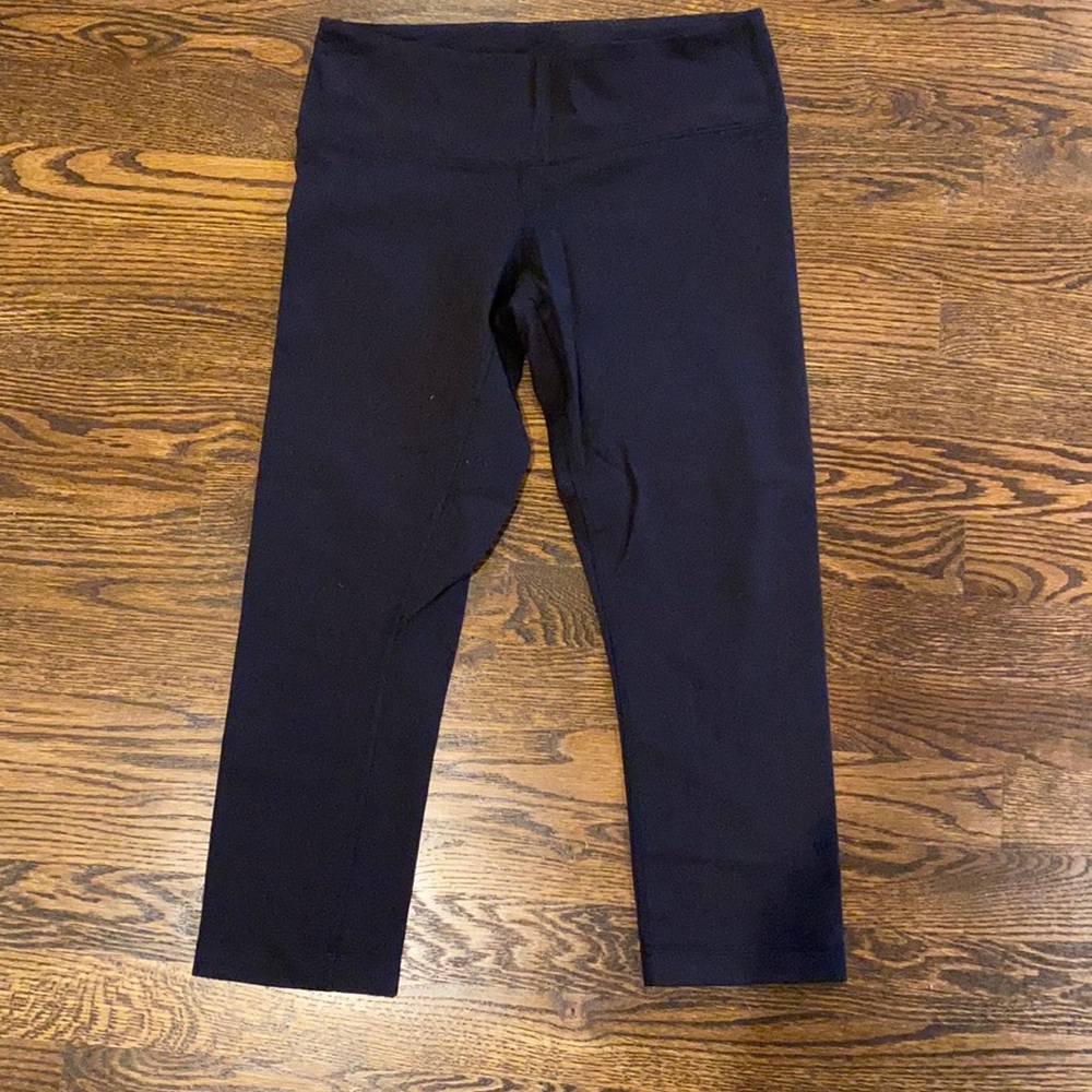 Lululemon wonder under cropped leggings